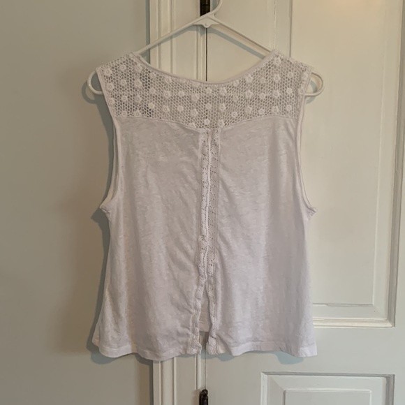 Abercrombie & Fitch Lace Tank Top with Open Lower Back in White XS - Picture 4 of 9